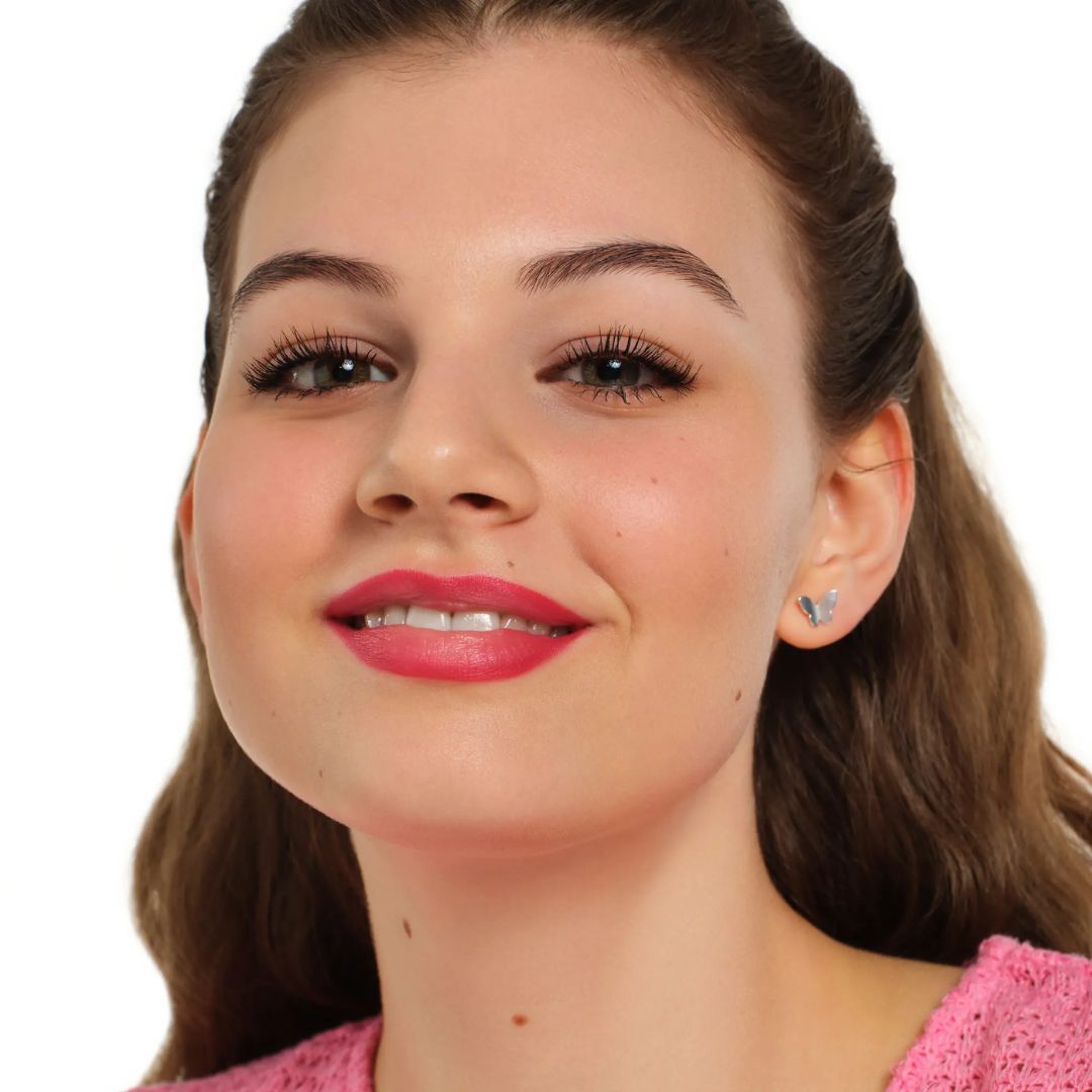 Essence POUTline soft glide lip pencil creamy lip liner full coverage precise definition