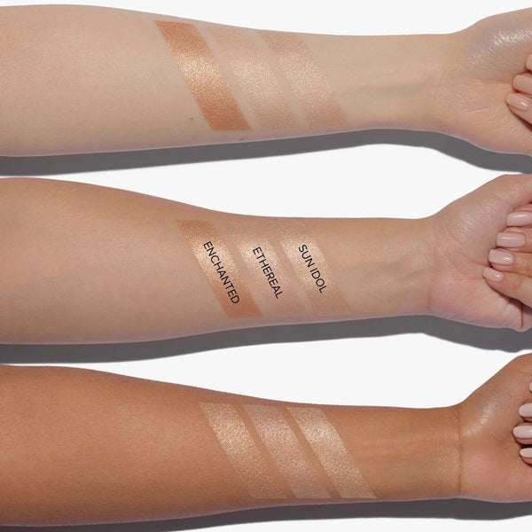 Glow Seeker Highlighter - Swatches