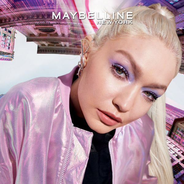 Falsies Surreal Lash Extension Mascara - Model
